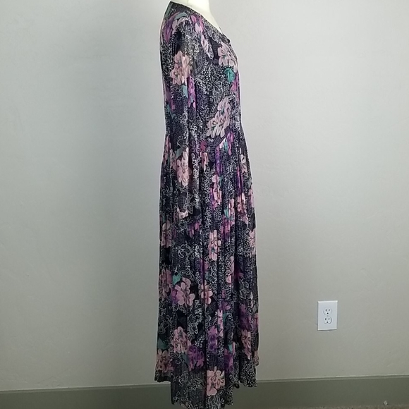 Nostalgia Floral Maxi Dress - Black and Purple - Picture 4 of 6